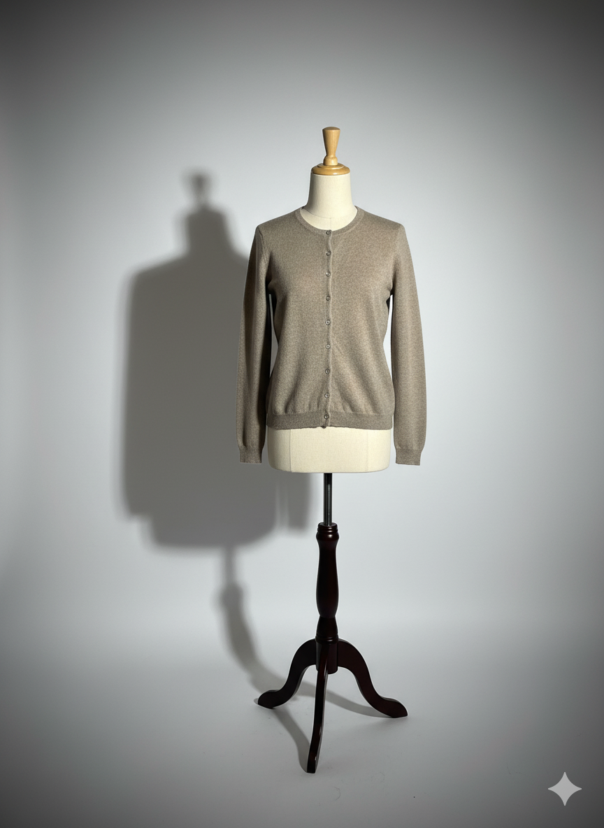 THE CREWNECK CASHMERE CARDIGAN IN BEIGE